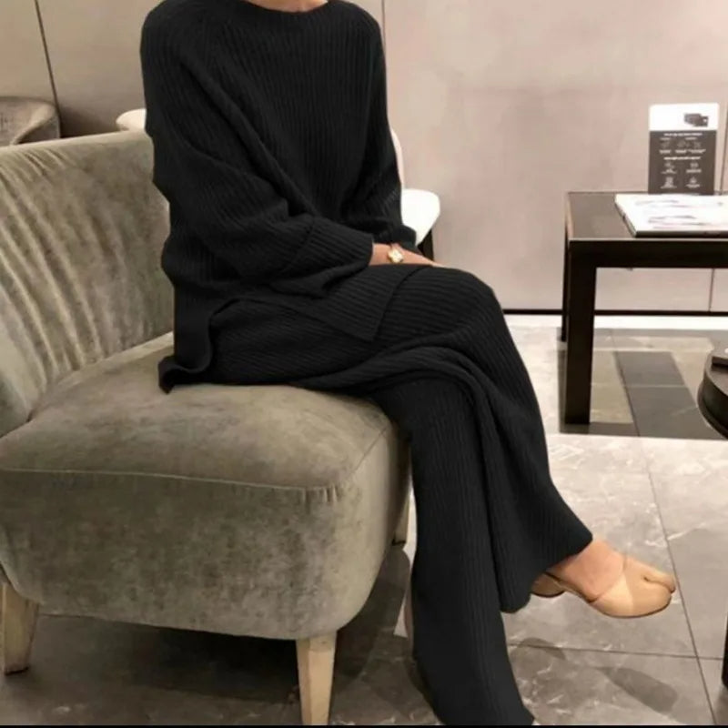 Women’s Knitted Two-Piece Set