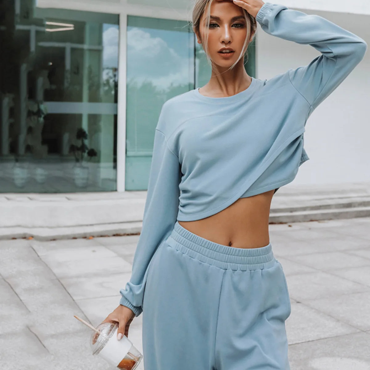 Women’s 2-Piece Crop Top Sweatsuit Set