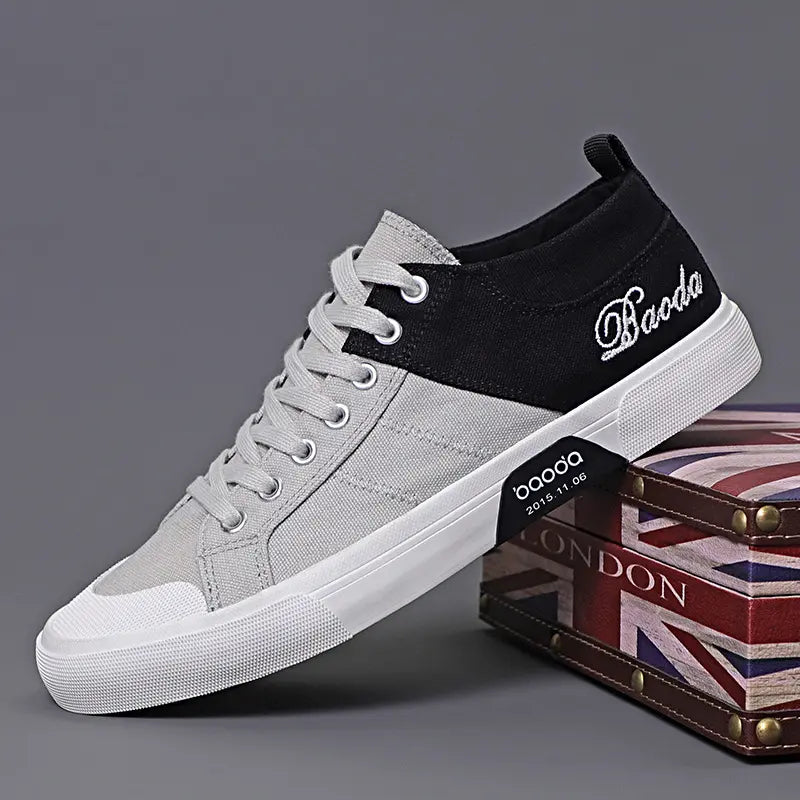 Good Quality Breathable Walking Footwear Men Trendy Flat Skateboard Sports Soft Sole Cloth Casual Sneakers Fashion Canvas Shoes