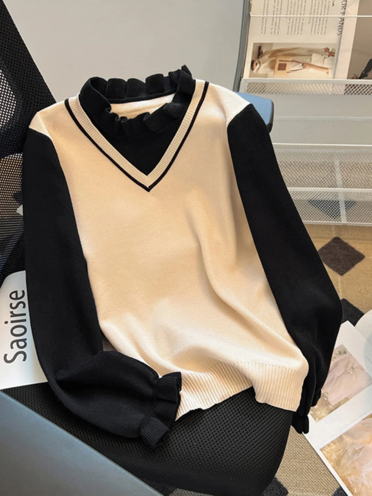 women New Fashionable Knitted Sweater for winter