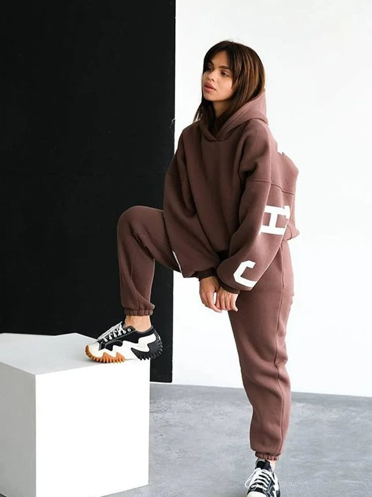 Women’s Hoodie & Sweatpants Tracksuit