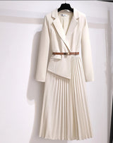 Vintage-Inspired A-Line Midi Dress with Long Sleeves