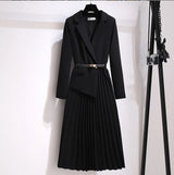 Vintage-Inspired A-Line Midi Dress with Long Sleeves