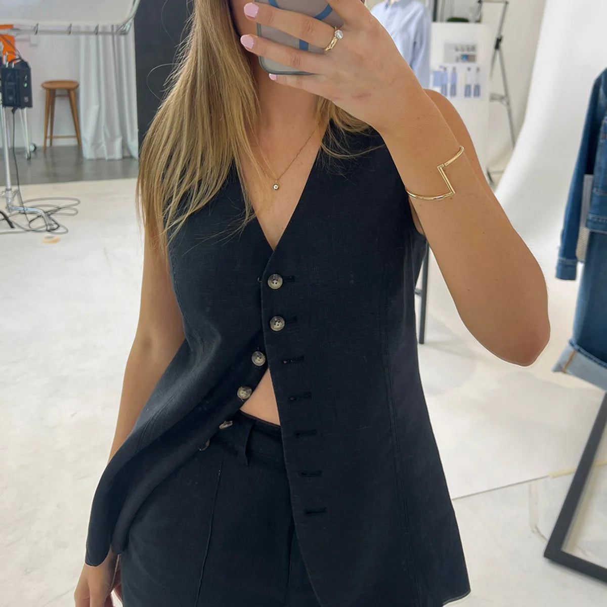 Women's Sleeveless Cotton-Linen Shorts Suit Set